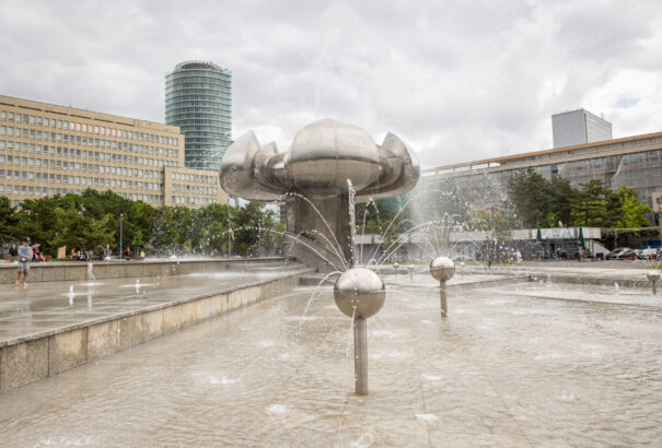 Szlovákia legnagyobb szökőkútja ismét működőképes, a pozsonyi Družba átfogó felújításon esett át