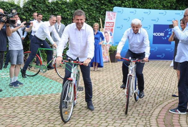 Egyszázalékosok futama: Megérkezett a Modrí, Most-Híd választási listája