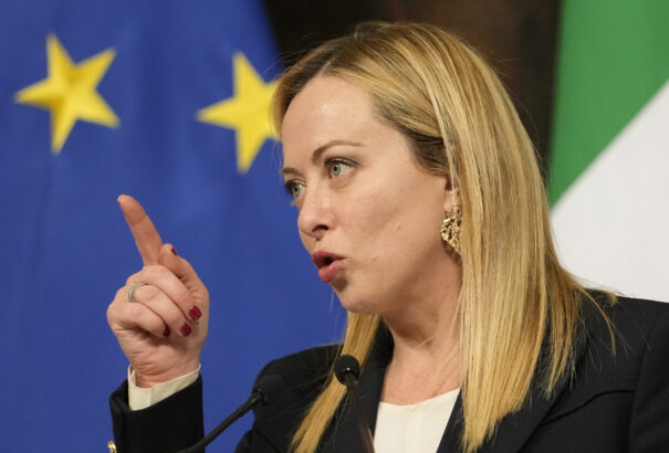 Berlusconi halála után: Széteshet a Forza Italia, ez lehet Meloni nagy lehetősége