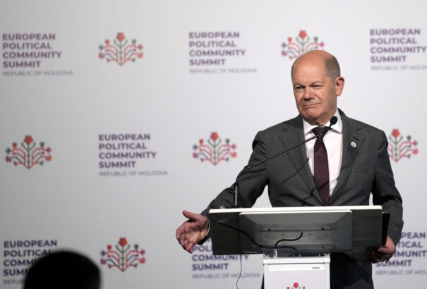 Kifütyülték a német kancellárt Berlin Ukrajna-politikája miatt