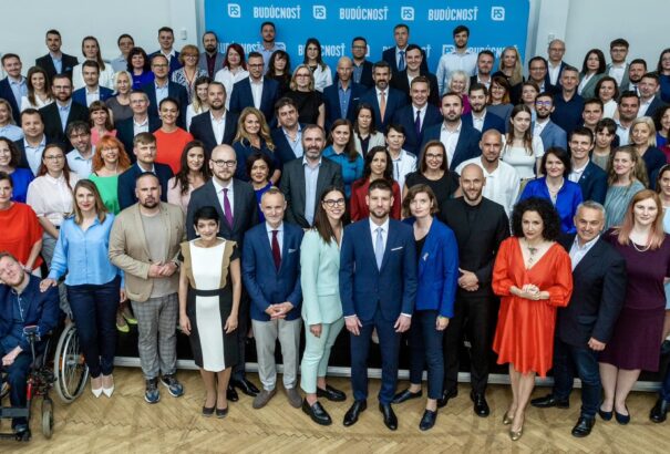 Körkép.sk hírlevél: A progresszívek kitűzték a magyar bokrétát, mely kicsit hervadt