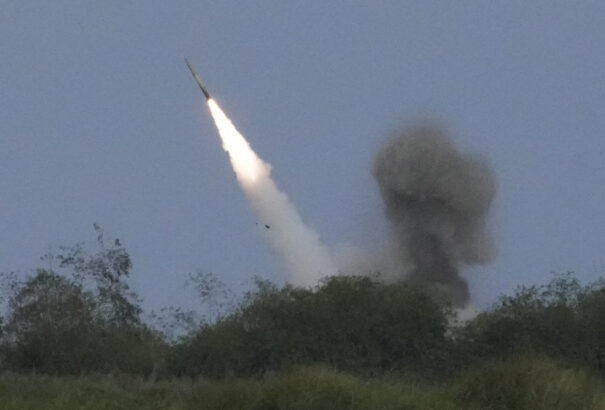 WSJ: Az USA közel áll ahhoz, hogy nagy hatótávolságú rakétákat adjon át Ukrajnának