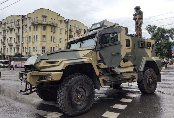 Oroszországi puccskísérlet: Megállt a Moszkva felé tartó Wagner-konvoj, tárgyalások kezdődnek