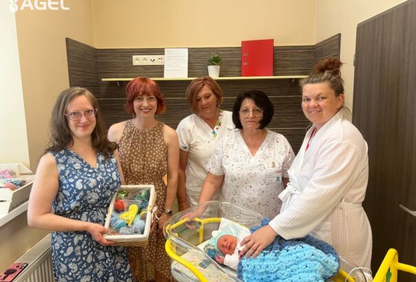 Horgolt polipokat kapott a komáromi AGEL kórház újszülött osztálya