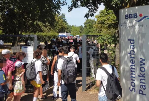 Berlinben is rend van: Már csak személyi igazolvánnyal lehet bemenni a strandokra