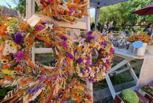 Piaci forgatag Tallóson – Képekkel