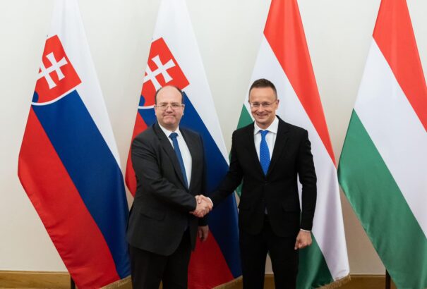 Szijjártó Péter: Kiemelt stratégiai cél a magyar-szlovák kapcsolatok fejlesztése