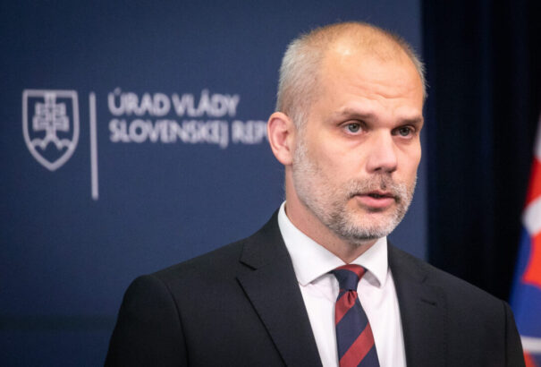 Kimondta a szlovák védelmi miniszter: Ukrajna felvétele a NATO-ba kontraproduktív lenne