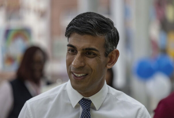 Sunak: A NATO-nak hosszú távra kell vállalnia Ukrajna támogatását