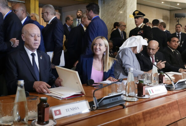 Giorgia Meloni: a migrációt a gyökerénél kell megállítani a kiindulási országok fejlesztésének segítésével