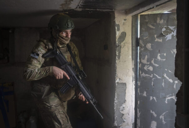 Háború Európában: Az ukránok Bakhmutnál nyomulnak, az oroszok Kupjanszknál szorongatják őket