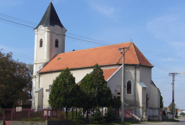 Megújult a marcelházi templom a Felvidéken – Soltész Miklós: a magyarság megmaradásához és a közös értékek megvédéséhez is összefogásra van szükség