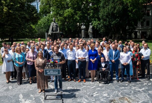 Matovič bemutatta jelöltlistáját: Jurínová a listavezető, aki ha több karikát szerez Matovičnál, a párt irányítását is átveszi