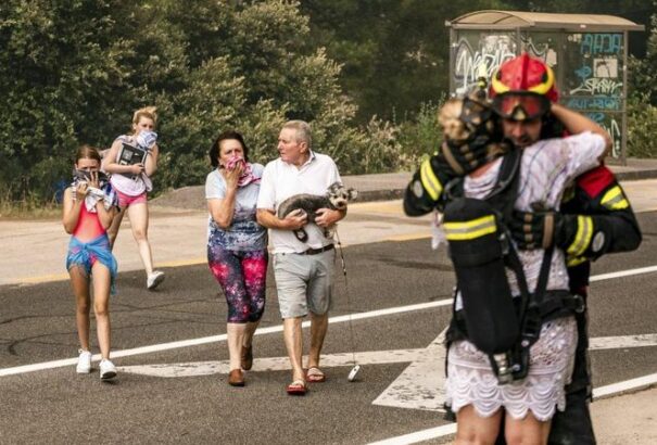 Szlovák és cseh turistákat mentett ki egy horvát tűzoltó a lángoló apartmanból