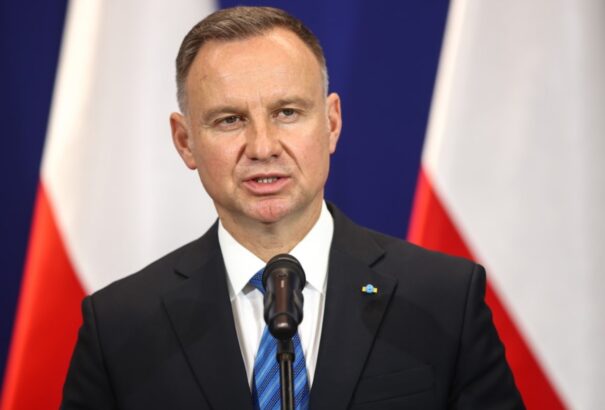 Andrzej Duda: Most kell megfékezni Putyin birodalmi törekvéseit
