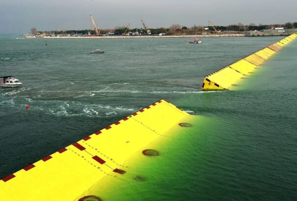 Velence aktiválta a MOSE árvízvédelmi rendszert