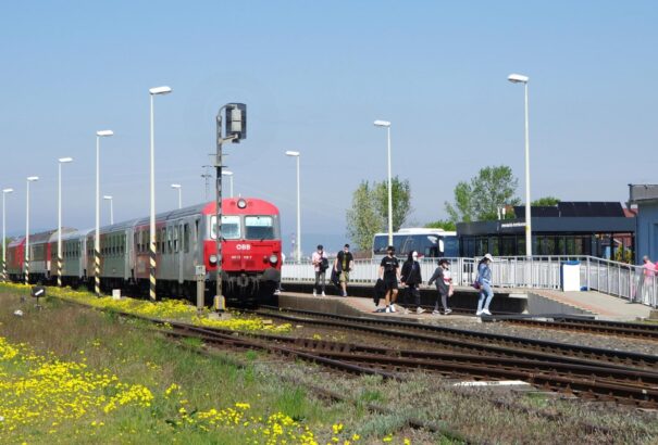 Fennakadásokkal tarkított hétvége az S70-es vasútvonalon