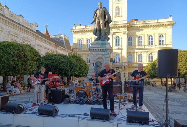 A Shadows Club DS kiváló hangulatot hozott a Komáromi Nyárba
