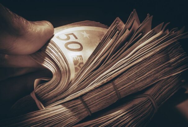 Érdekes javaslatot tett a kormány: így óvná meg a bankokat a visszafizetetlen kölcsönök kockázataitól