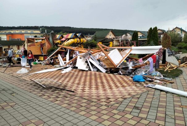 A meteorológusok megerősítették: nem tornádó pusztított a bellegszencsei termálfürdőben
