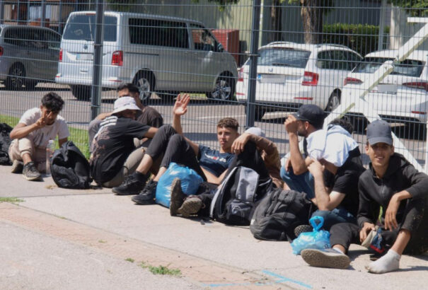 A cseh rendőrség 30 szíriai migránst fogott el, visszaküldik őket Szlovákiába