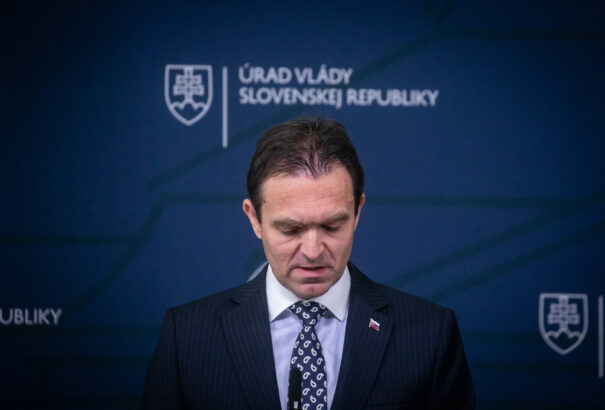 A lakosság közel fele elégedetlen az Ódor-kormánnyal