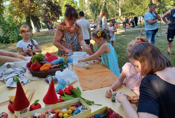 Tartalmas programokkal búcsúztatta a nyarat a Komálom Gyerkőcfesztivál – Képekkel