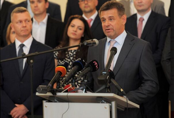 A Körkép.sk megkérdezi olvasóit: Lépjenek vissza a távozott hidasok és Simonék a Szövetség-Aliancia javára?