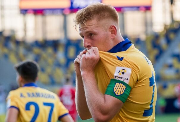 Magyartalanítás a szurkolók szeme láttára: Világi és Gula végleg elűzte Kalmárt Dunaszerdahelyről