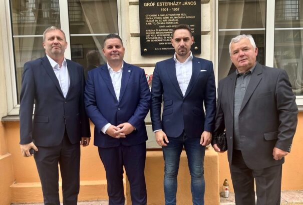 Az egyházi képviseletnek sem mindegy, lesz-e magyar képviselet a parlamentben