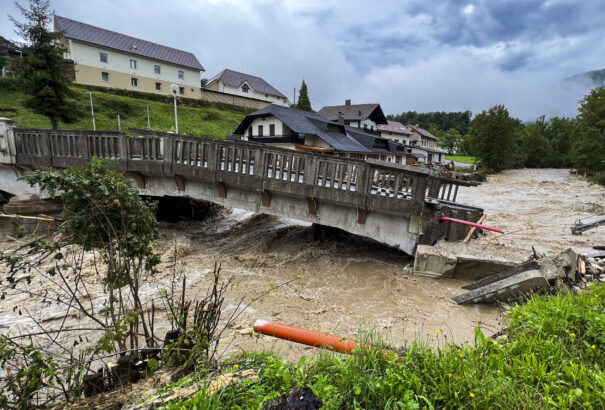 Több milliárd eurós kárt okoztak az áradások Szlovéniában, az EU-tól is kap támogatást az ország