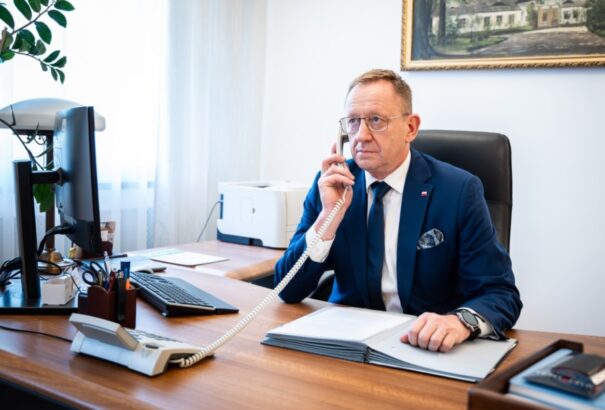 Lengyelország és Ukrajna újrakezdte a tárgyalásokat az ukrán gabona ügyében