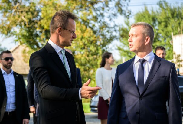 Szijjártó Péter: a kormány folytatja a felvidéki magyar közösséget támogató programjait
