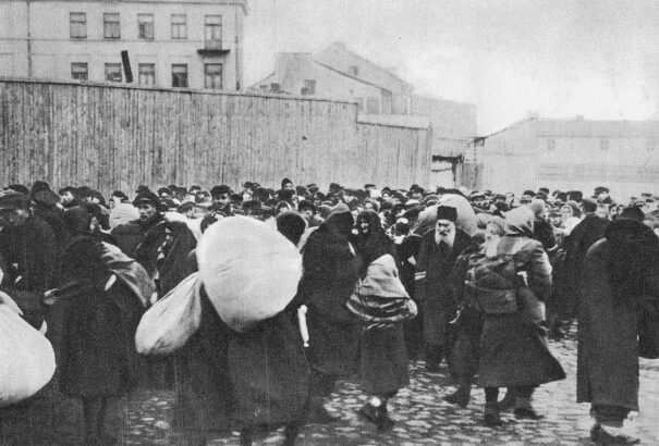 Bizonyíték a vatikáni archívumból: a katolikus egyházvezetés tudta, mi folyik a haláltáborokban