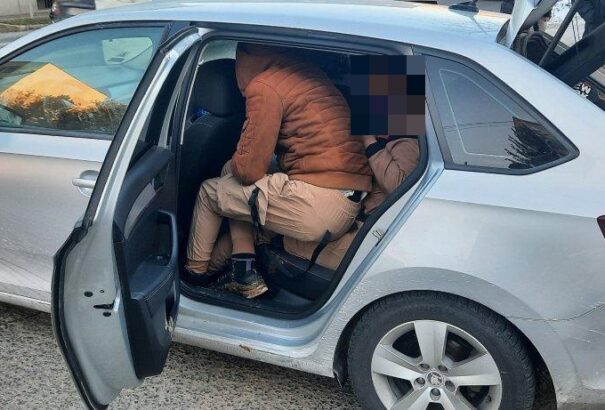 Fico szerint a kormány csak több migránst akar beengedni az országba