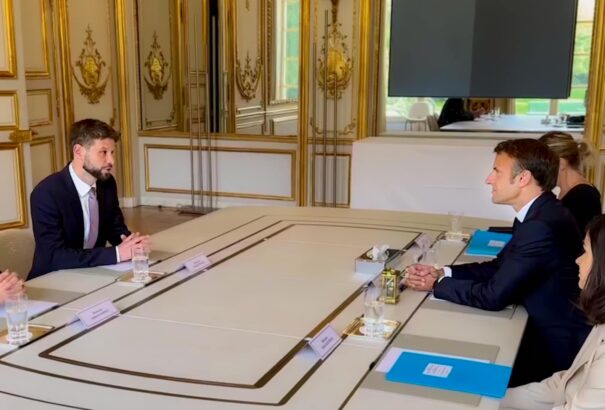 „Szlovákiának megbízható partnerei vannak Európában” – a PS elnöke a francia elnökkel tárgyalt