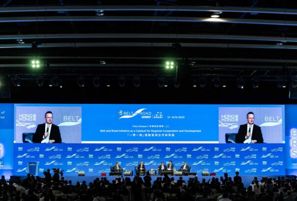 Szijjártó Péter: az egész világ az ukrajnai békét várja