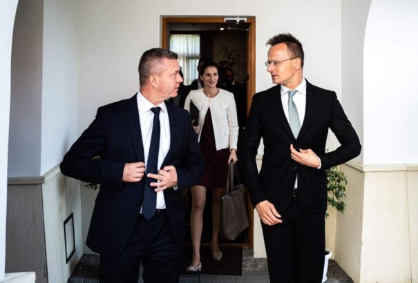 Szijjártó Péter: a Szövetséggel való megállapodás alapján a kormány folytatja a felvidéki magyar közösséget támogató programjait