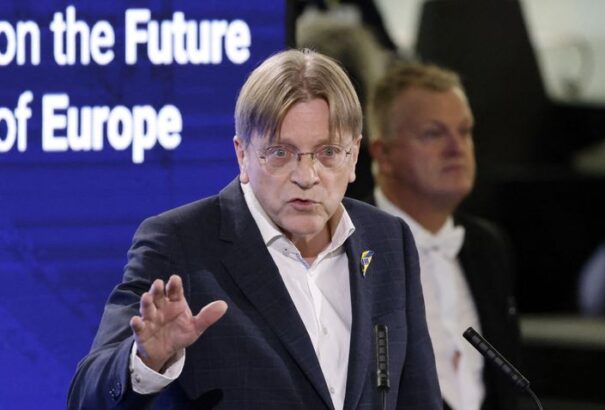 Választások 2023: Verhofstadt a liberális PS támogatására szólított fel