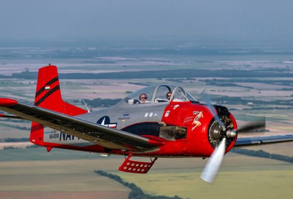 Lezuhant egy sportrepülő a fehérvári repülőnapon, ketten meghaltak (videóval)