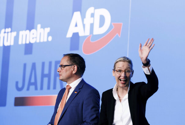 Már a nyugatnémet tartományokban is erősödik az AfD
