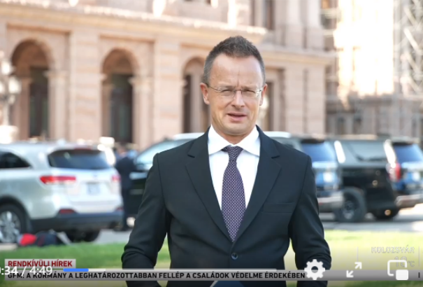 Szijjártó: ma véglegessé válik, hogy Magyarország évtizedek után ismét embert küld a világűrbe