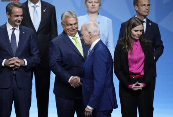 Felmérés: Kiben bíznak leginkább a szlovákiaiak? Orbán Viktor a második, Biden az utolsó