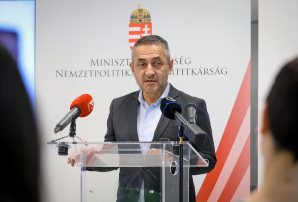 Potápi Árpád János: a gyerekekben erősíteni kell magyarságtudatot és a hazaszeretetet