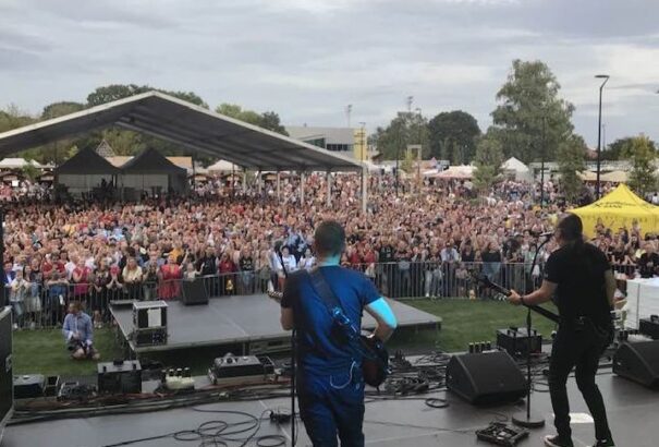 Megverték a Republic zenekar technikusát a Csallóközi Vásárban – Dunaszerdahely városa elhatárolódik saját biztonsági szolgálatától