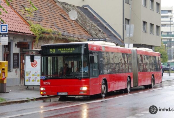Forgalomból kivont buszokat kellett újra üzembe helyezni Pozsonyban