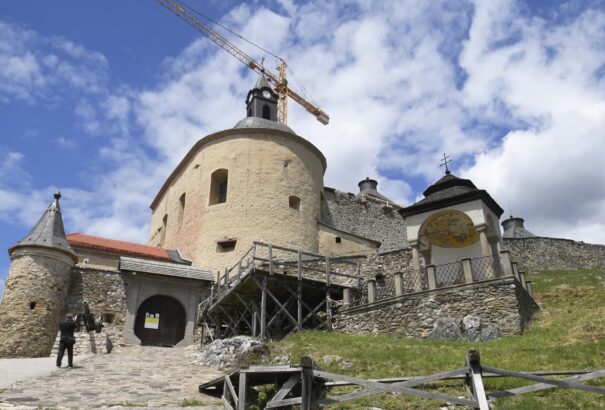 Jól haladnak a krasznahorkai vár felújítási munkálatai