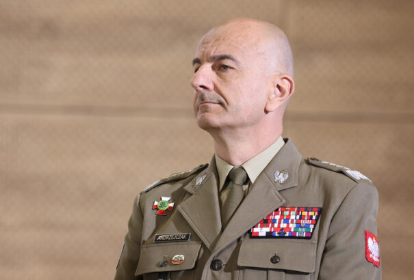 Lemondott a lengyel vezérkari főnök