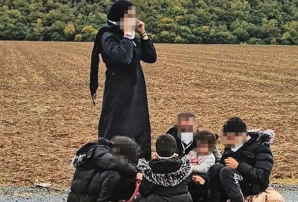 Illegális migráció: Tűrhetetlen állapotok uralkodnak az osztrák-magyar határon