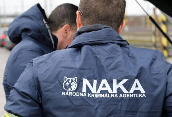 Az egészségügyi minisztériumban razziázik a NAKA